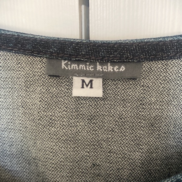 Kimmo Kakes is a brand that offers fashionable clothing in employee apparel. - Picture 2 of 4